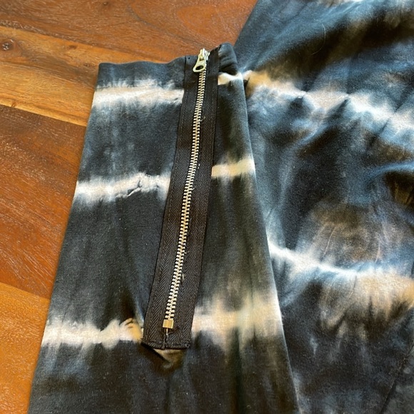 Hard tail tie dyed leggings, size small. - Picture 2 of 3